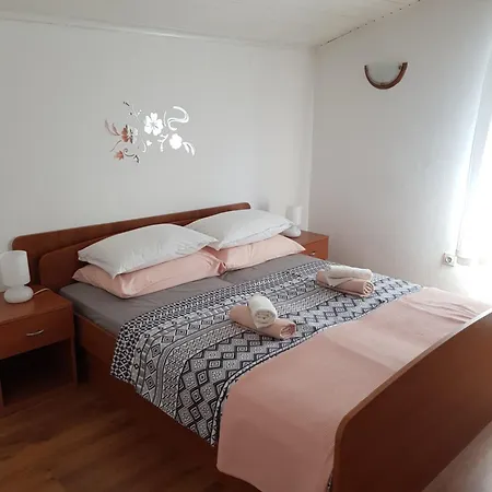Lägenhet Barac